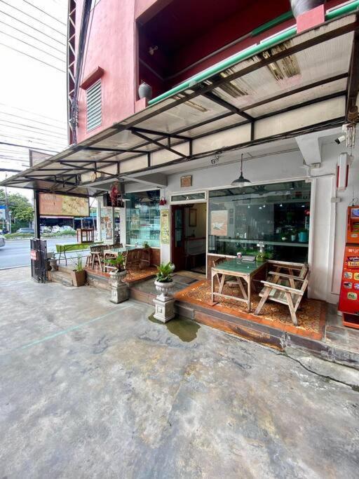 Ratanawong Place 807 Bangkok Esterno foto